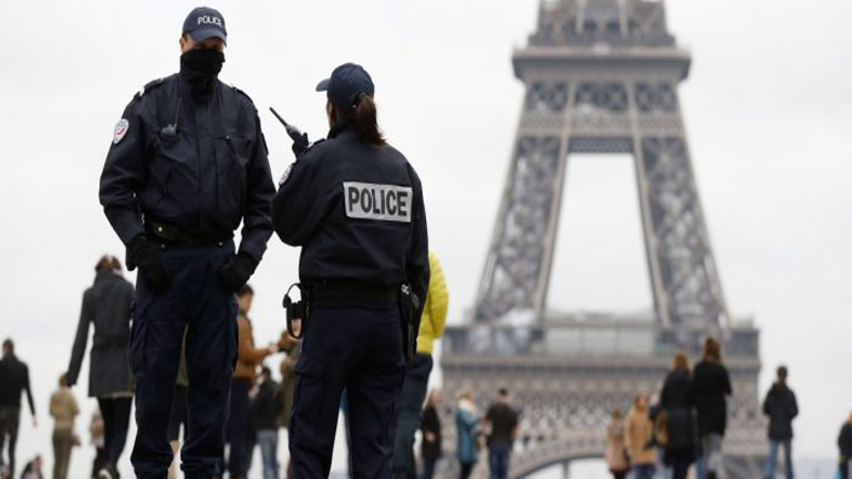 Μυστηριώδεις κλοπές έργων του καλλιτέχνη Invader από αγνώστους που το έπαιζαν αστυνομικοί