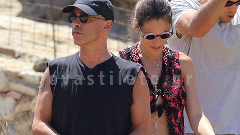 Eros Ramazzoti: Συνεχίζει τις διακοπές του στη Μύκονο με την οικογένειά του