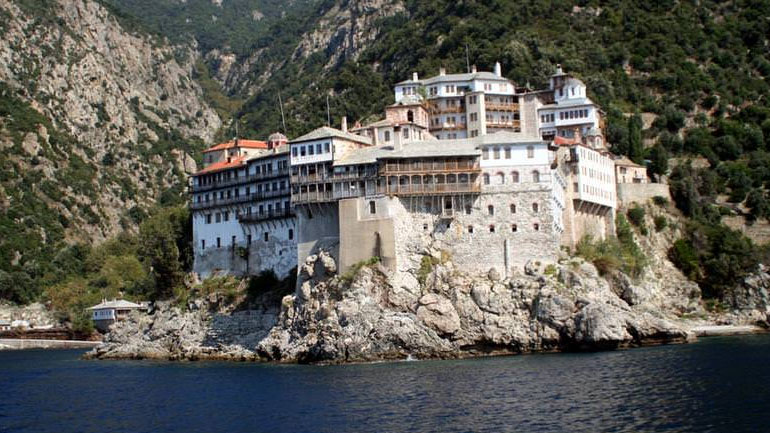 Τροπολογία επέκτασης των φορολογικών προνομίων των Μονών του Αγίου Όρους