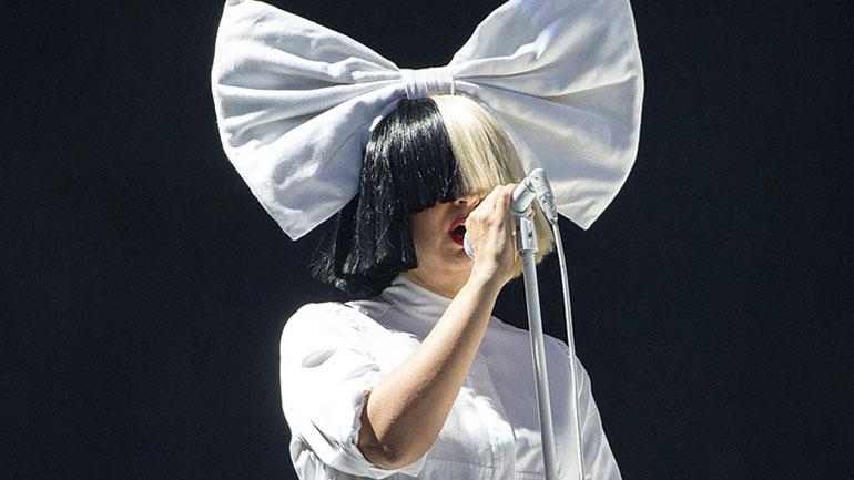 Άλμπουμ με χριστουγεννιάτικα τραγούδια από τη Sia