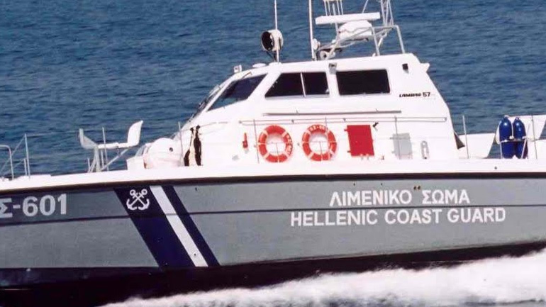 Χαλκιδική: Ακυβέρνητο ιστιοφόρο ρυμουλκήθηκε στη Ν. Σκιώνη