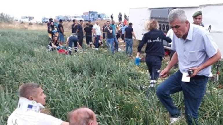 Tουλάχιστον 6 νεκροί και 36 τραυματίες από την ανατροπή λεωφορείου στην Αμάσεια της Τουρκίας