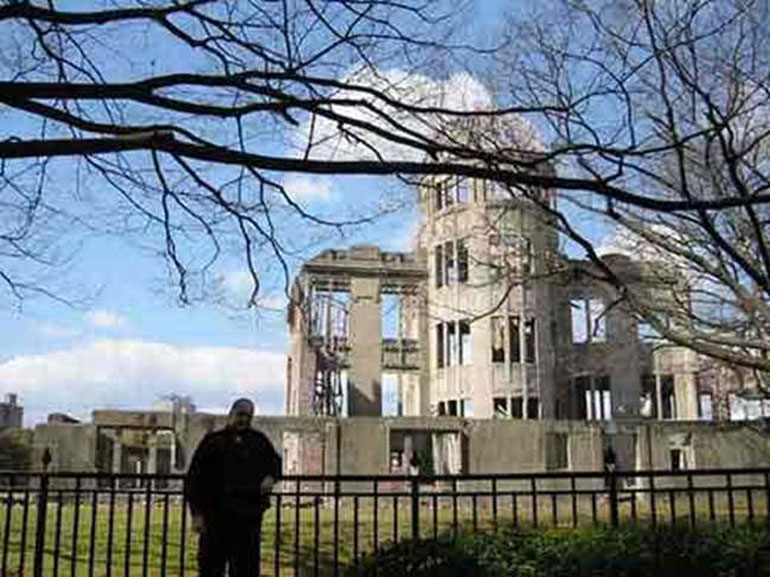 Πριν χρόνια, προσκύνημα στο 'Ναό της ατομικής βόμβας' στη Χιροσίμα…