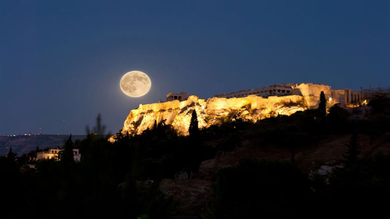 Όσα πρέπει να γνωρίζετε για την Αυγουστιάτικη Πανσέληνο από τον αστροφυσικό Ι. Σειραδάκη