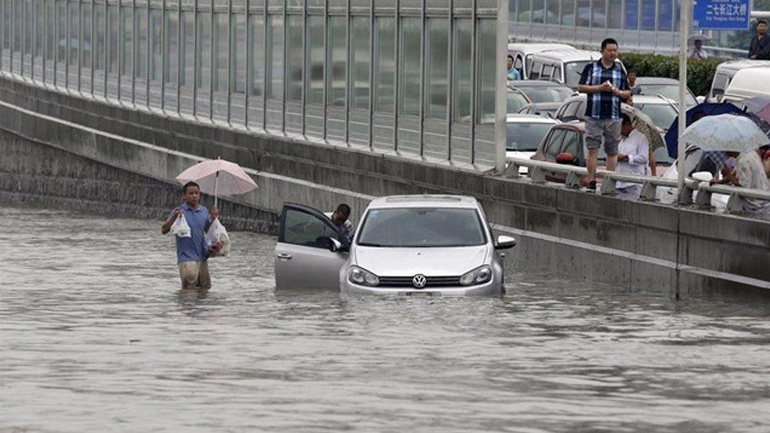 Ένας νεκρός κι ένας αγνοούμενος από τις σφοδρές βροχοπτώσεις στην επαρχία Λιαονίνγκ της Κίνας