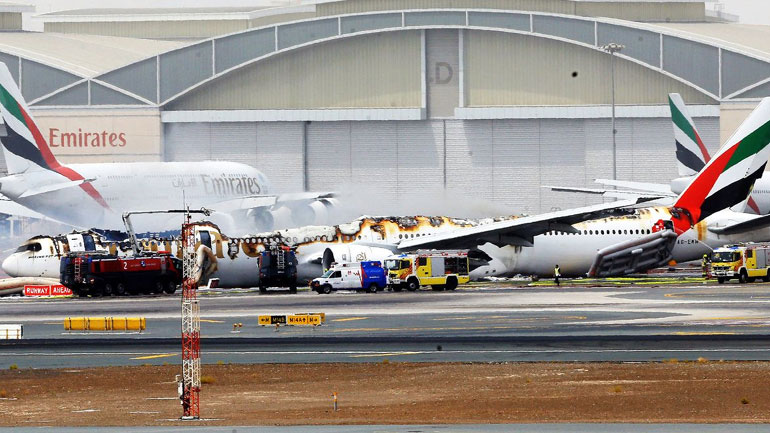 ΗΑΕ: Δεν υπήρχε μηχανικό πρόβλημα στο Boeing 777-300 για την αποτυχημένη προσγείωση και συντριβή του