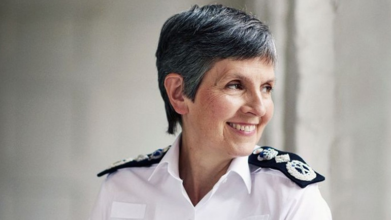 Η πρώτη γυναίκα αρχηγός της αστυνομίας του Λονδίνου στις σελίδες της «Vogue»