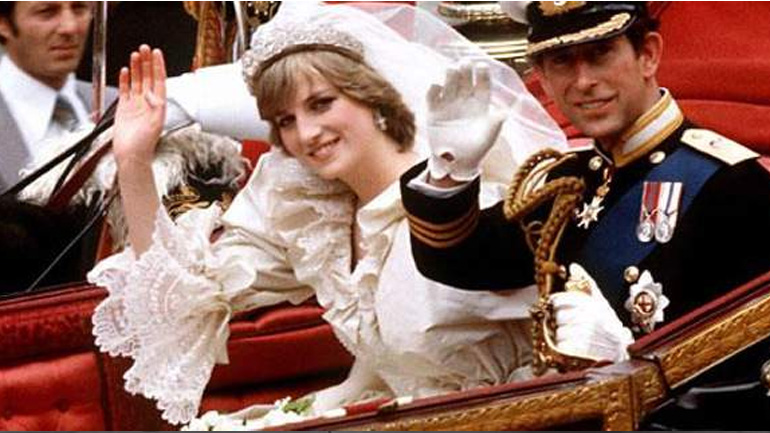 Φωτογραφία από τον γάμο της Νταϊάνα και του Καρόλου