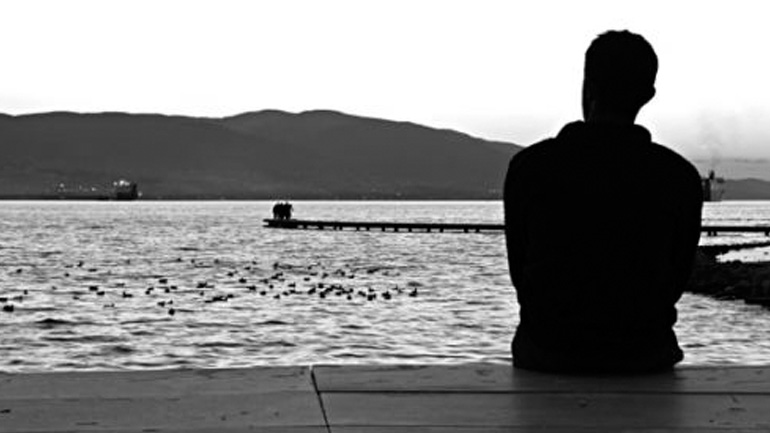 Η μοναξιά είναι πιο επικίνδυνη για πρόωρο θάνατο από την παχυσαρκία