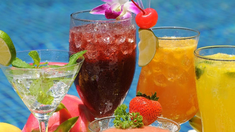 Τα ζώδια επιλέγουν το καλοκαιρινό ποτό τους!