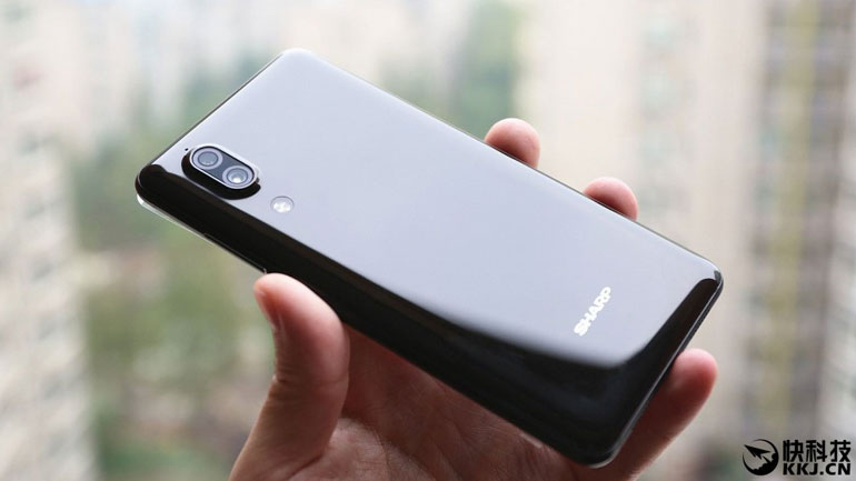 Sharp Aquos S2: To πρώτο με Snapdragon 630