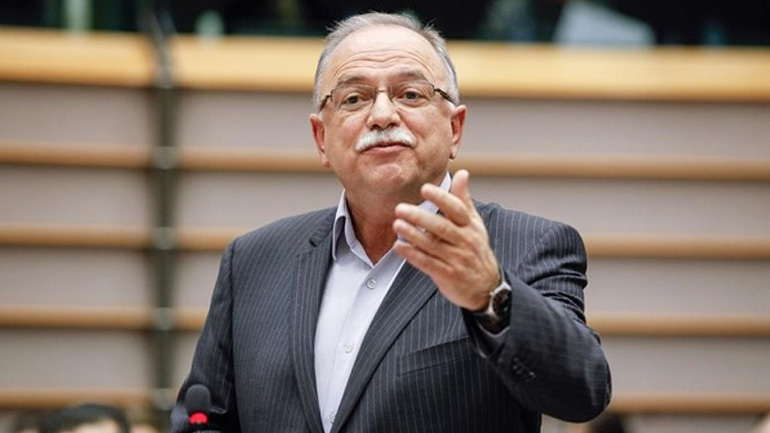 Παπαδημούλης: Δανειζόμαστε με επιτόκιο κάτω του 2% και η ΝΔ ασχολείται με τη δήθεν επίθεση Βούτση