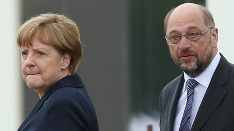 Δημοσκόπηση: Υποχώρηση της δημοφιλίας της Μέρκελ στο 59%, στο 33% ο Σουλτς