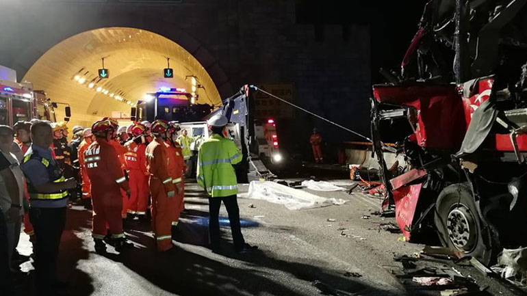 Κίνα: Τουλάχιστον 36 νεκροί σε δυστύχημα με λεωφορείο