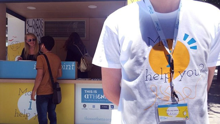 «The Athens Greeters»: Eθελοντές υποδέχονται και ενημερώνουν τους τουρίστες