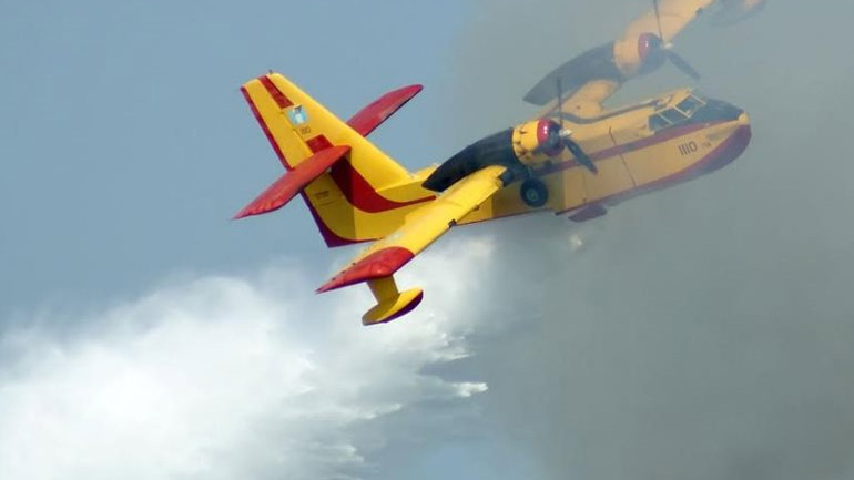 Αλβανία: Συνδρομή της Ελλάδας με δύο καναντέρ για το πύρινο μέτωπο σε χωριά της ελληνικής μειονότητας