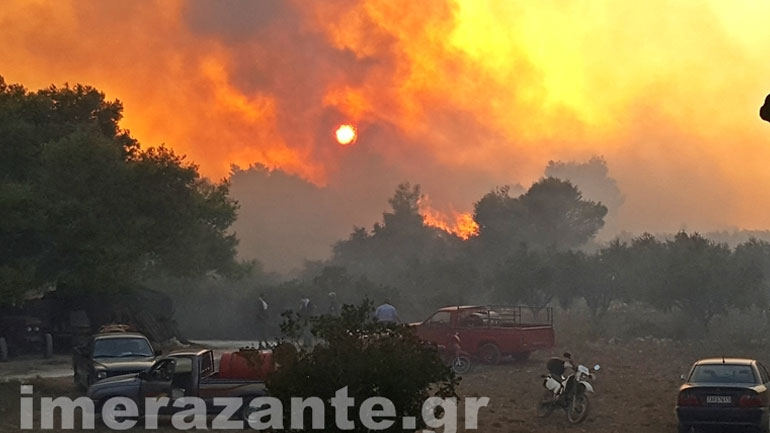 Ζάκυνθος: Τέσσερις ενεργές εστίες φωτιάς σε Κοιλιωμένο, Βραχίωνα και Βολίμα