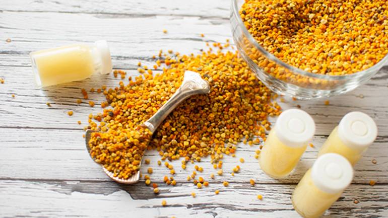 Ο βασιλικός πολτός και τα… επείγοντα