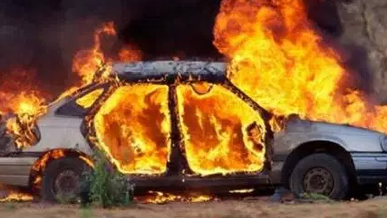 Λαρισαίος βρέθηκε απανθρακωμένος στο αυτοκίνητό του