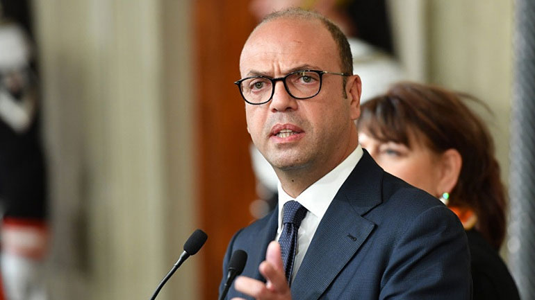 Ιταλία: Ο ΥΠΕΞ Αλφάνο δήλωσε ότι η κυβέρνηση είναι ικανοποιημένη από τον έλεγχο της Λιβύης στα χωρικά ύδατά της