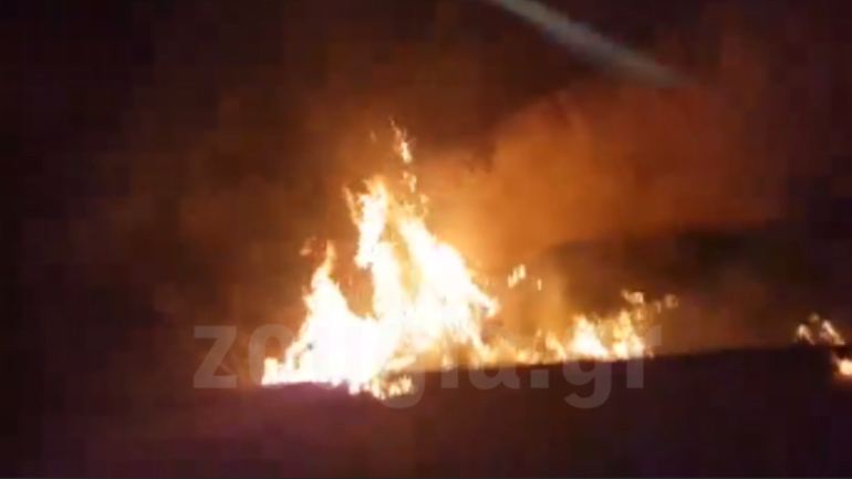 Καρέ-καρέ οι συγκλονιστικές στιγμές εκκένωσης σπιτιού στον Κάλαμο