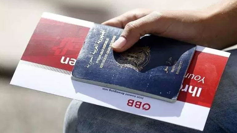 Ρέθυμνο: Συλλήψεις για παράνομη έξοδο από τη χώρα με πλαστά έγγραφα