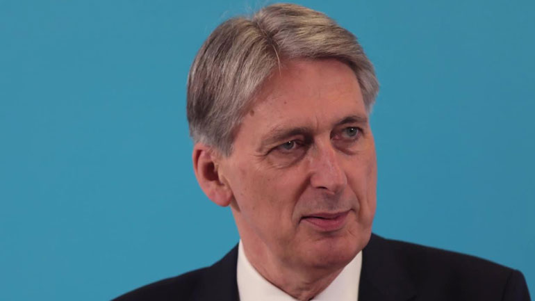 Βρετανία: Οργάνωση που υποστήριξε το Brexit ζητεί την αποπομπή του υπ. Οικονομικών από το κοινοβούλιο