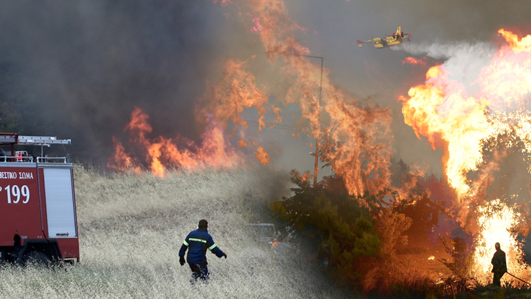 Πύρινος Δεκαπενταυγούστος στην αν. Αττική