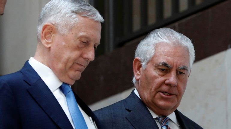 Η Ουάσιγκτον δεν στοχεύει σε αλλαγή του καθεστώτος στην Πιονγκγιάνγκ, διαβεβαιώνουν Μάτις και Τίλερσον