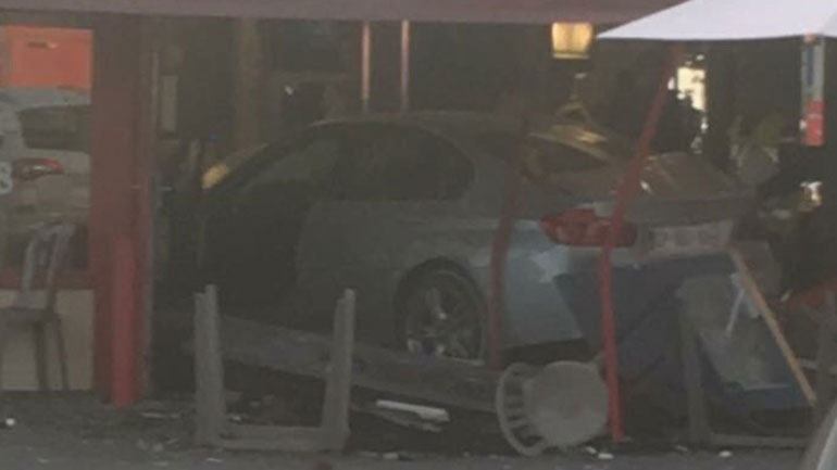 Γαλλία: Εσκεμμένη πράξη το θανατηφόρο περιστατικό με το όχημα που εισέβαλε στην πιτσαρία