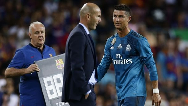 Ζιντάν: «Κάτι συμβαίνει εδώ»