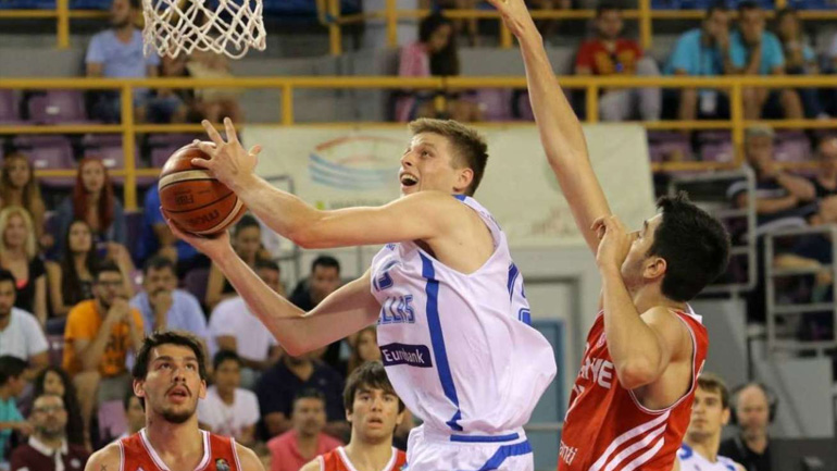 Μετακομίζει στον ΠΑΟΚ ο Χαραλαμπόπουλος