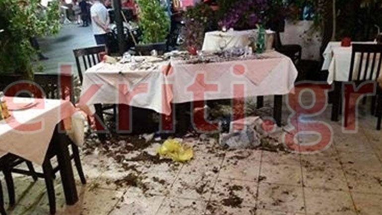 Τετράτροχο όχημα εισέβαλε σε εστιατόριο στα Μάλια