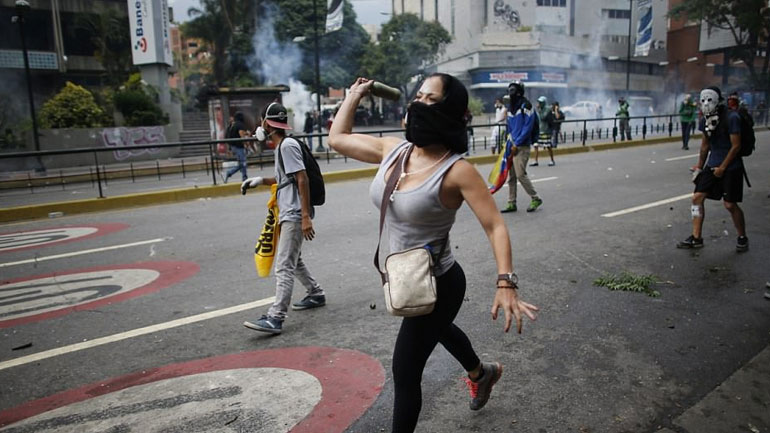 Βενεζουέλα: Οι αντιφρονούντες διαδηλωτές που συνελήφθησαν θα δικαστούν σε πολιτικά δικαστήρια