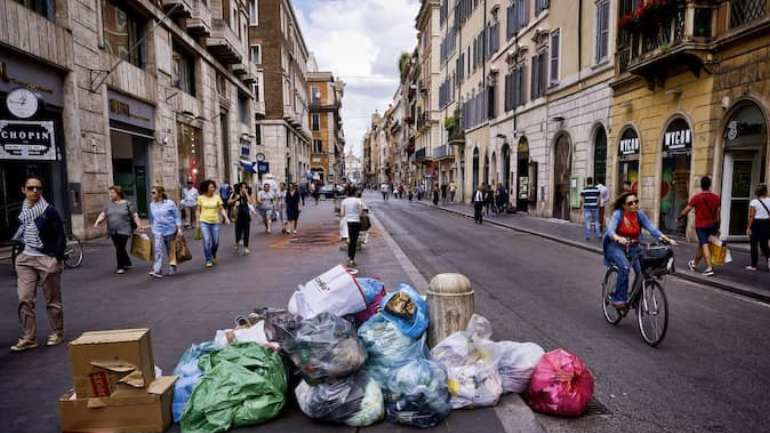 Γυναικείες γάμπες βρέθηκαν σε κάδο απορριμάτων στη Ρώμη