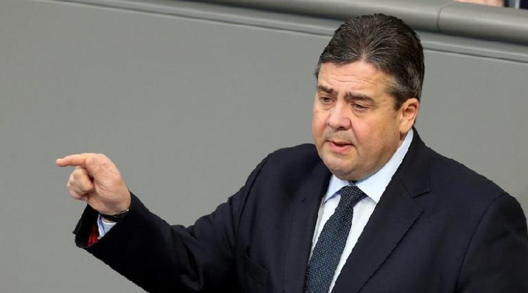 Γκάμπριελ: «Μεγάλο λάθος η στάση Τραμπ για τα επεισόδια στο Σάρλοτσβιλ»