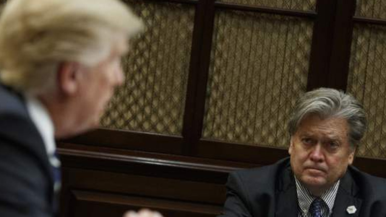 Ο Στιβ Μπάνον αντικρούει τον Τραμπ σχεδόν σε όλα τα μέτωπα