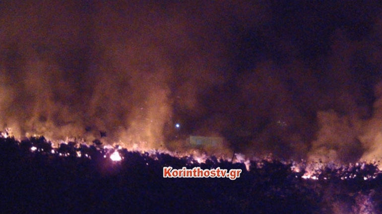 Φωτιά δίπλα σε σπίτια και την εκκλησία στην Αρχαία Νεμέα