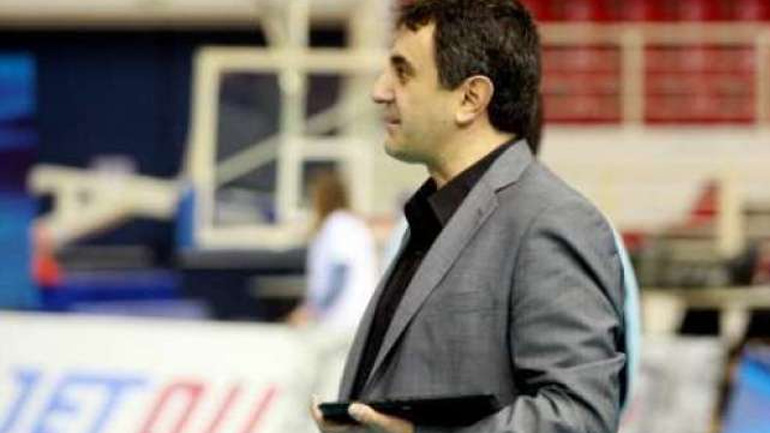 Βόλεϊ: Στο τιμόνι της Νίκης Αιγινίου παραμένει ο Θανάσης Στράντζαλης