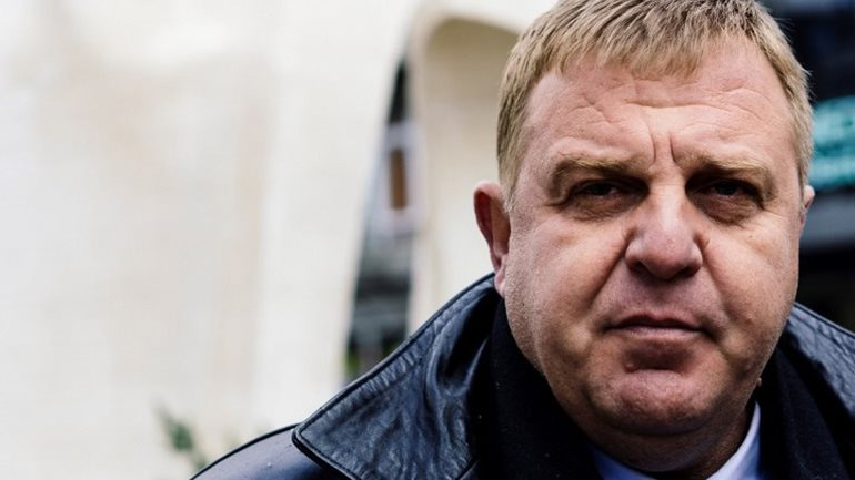 Βούλγαρος υπ. Άμυνας: «Να πυροβολούνται οι μετανάστες στα σύνορα Ελλάδας και Ιταλίας»