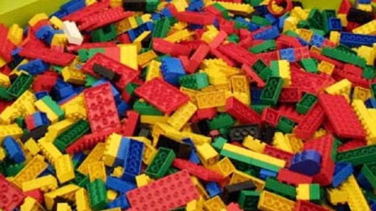 Ιταλία: Χρήστες του Διαδικτύου χάρισαν 500 κούτες Lego σε παιδιατρική κλινική της Μπολόνια