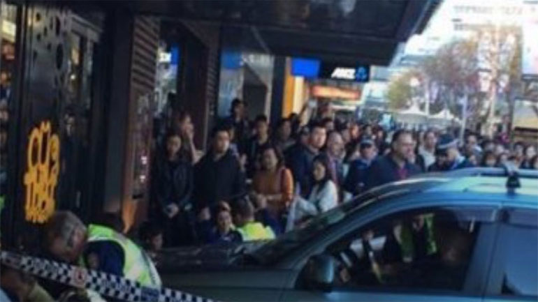 Αυτοκίνητο έπεσε σε πεζούς στην Αυστραλία