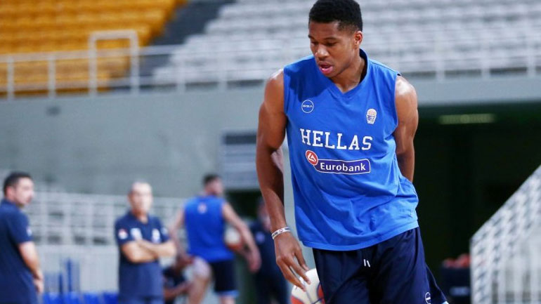 Στην προπόνηση της εθνικής ο Γιάννης Αντετοκούνμπο