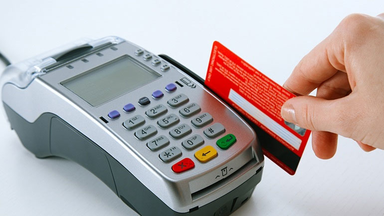 «Δαγκώνει» η εφορία για τα κόλπα με τα POS