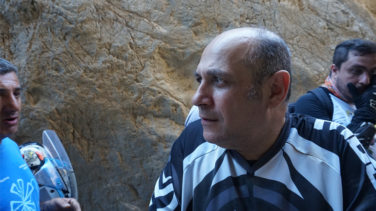 Ο Λάζαρος Αλεξάκης, ιδρυτής του MRCG και ηθικός αυτουργός της όμορφης ταλαιπωρίας μας