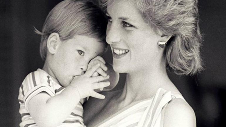 Η πριγκίπισσα Νταϊάνα εξακολουθεί να μαγεύει τον κόσμο 20 χρόνια μετά τον θάνατό της