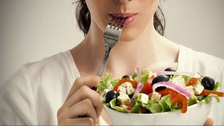 Γιατί δεν πρέπει να μένουμε πολλές ώρες νηστικοί μέσα στην ημέρα