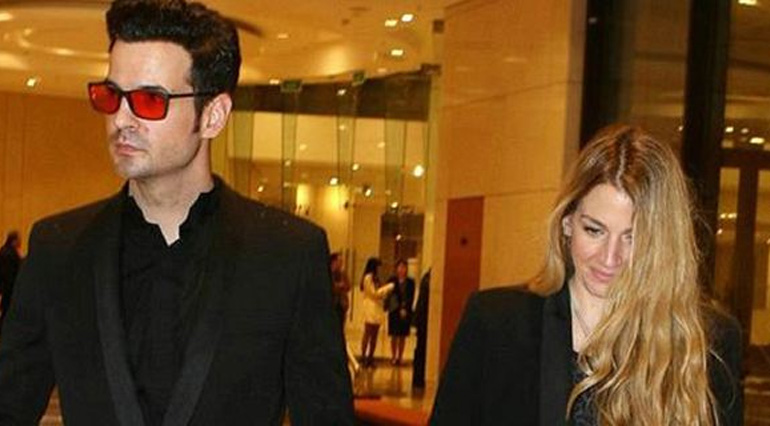 Το βελούδινο διαζύγιο της Χρυσής Βαρδινογιάννη και του Νίνο Ξυπολιτά Το βελούδινο διαζύγιο της Χρυσής Βαρδινογιάννη και του Νίνο Ξυπολιτά