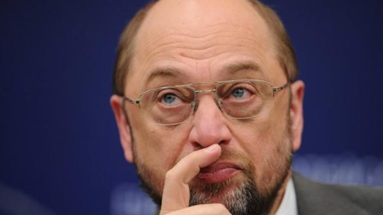 Ο Σουλτς υπόσχεται απομάκρυνση των αμερικανικών πυρηνικών όπλων από τη Γερμανία