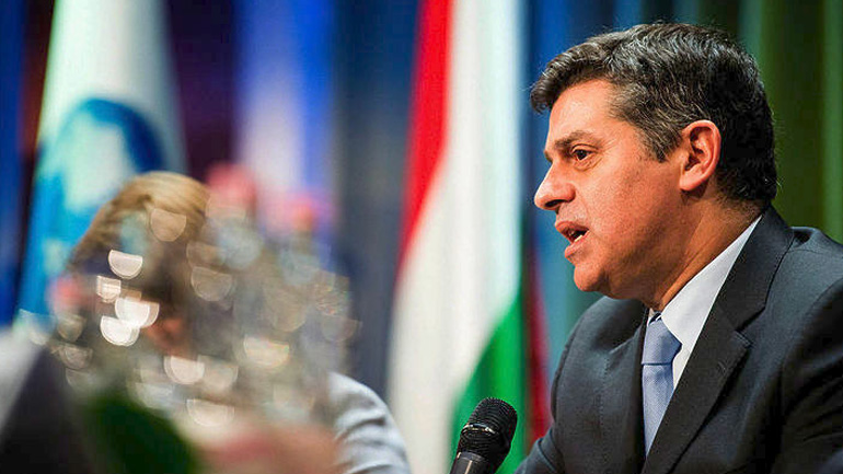 M. Καμπράλ: H Πορτογαλία παραμένει χώρα ανοικτή στις ξένες επενδύσεις